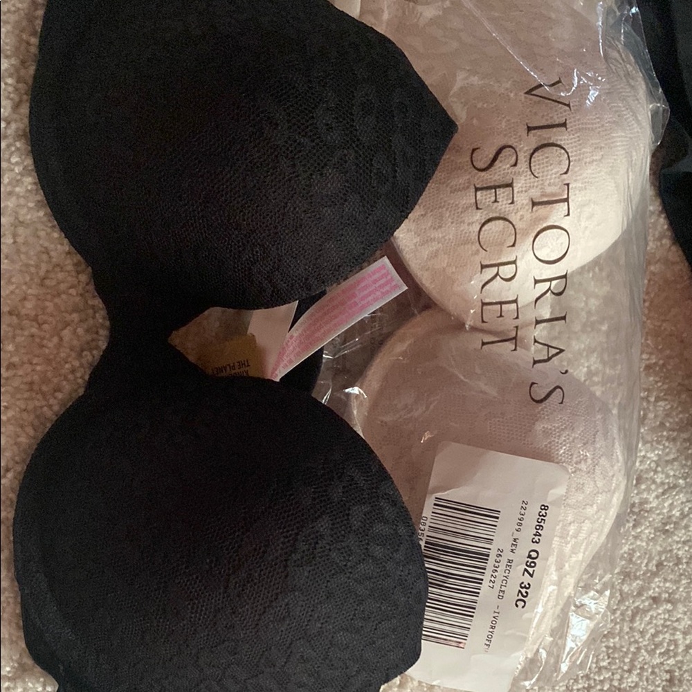 Victoria's Secret Black T-Shirt Bra